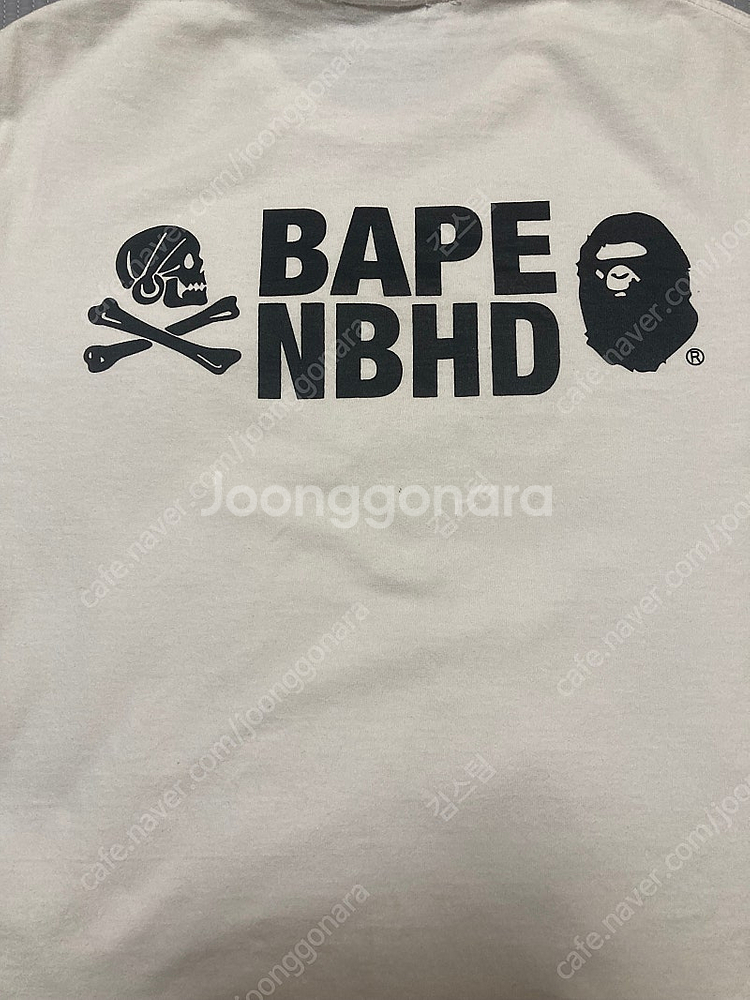 베이프 NBHD 콜라보 한정판 반팔티--0