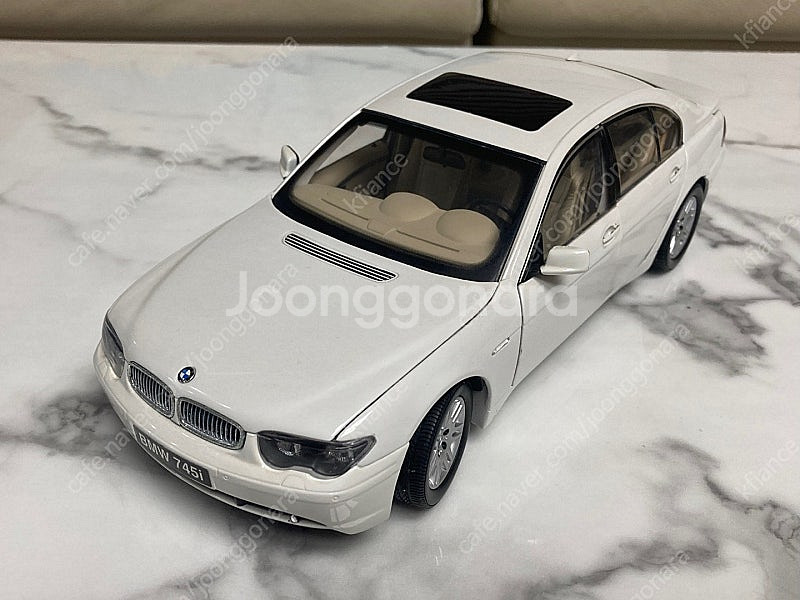 교쇼 1/18 다이캐스트 BMW 7시리즈 화이트 판매--0
