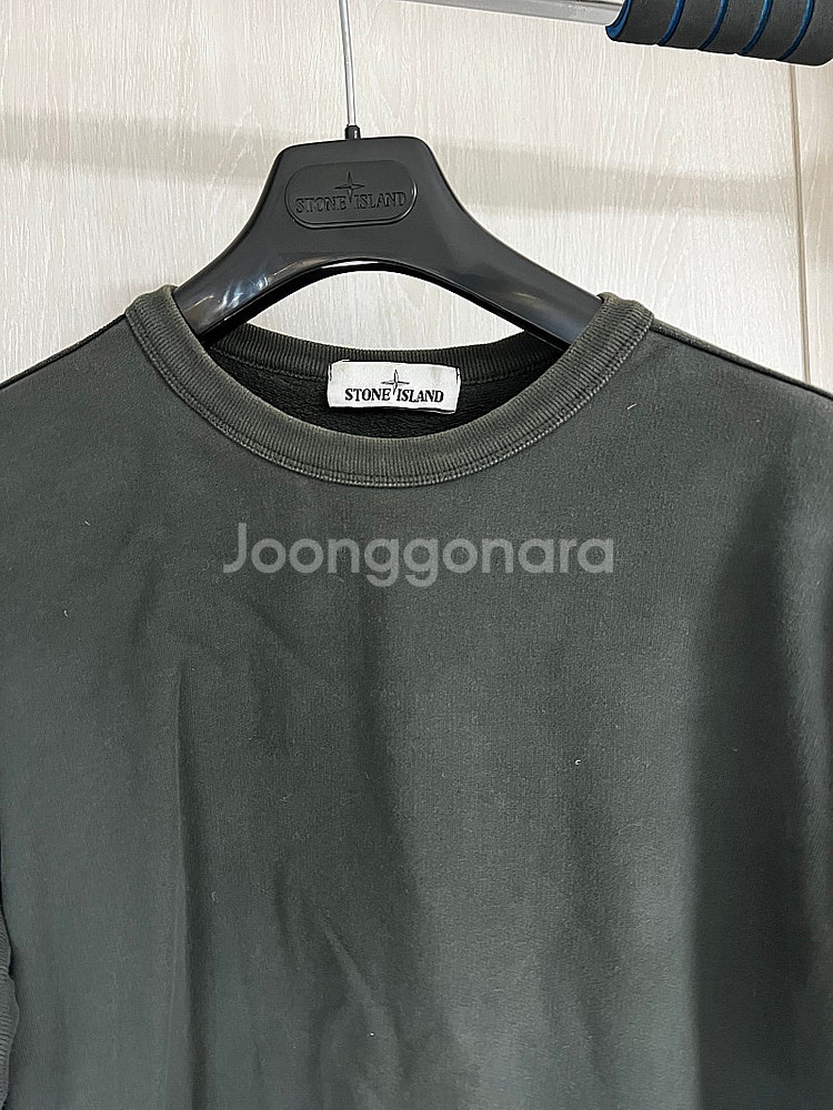 [스톤아일랜드]스톤아일랜드 가먼트다잉 기모 맨투맨 팝니...--1