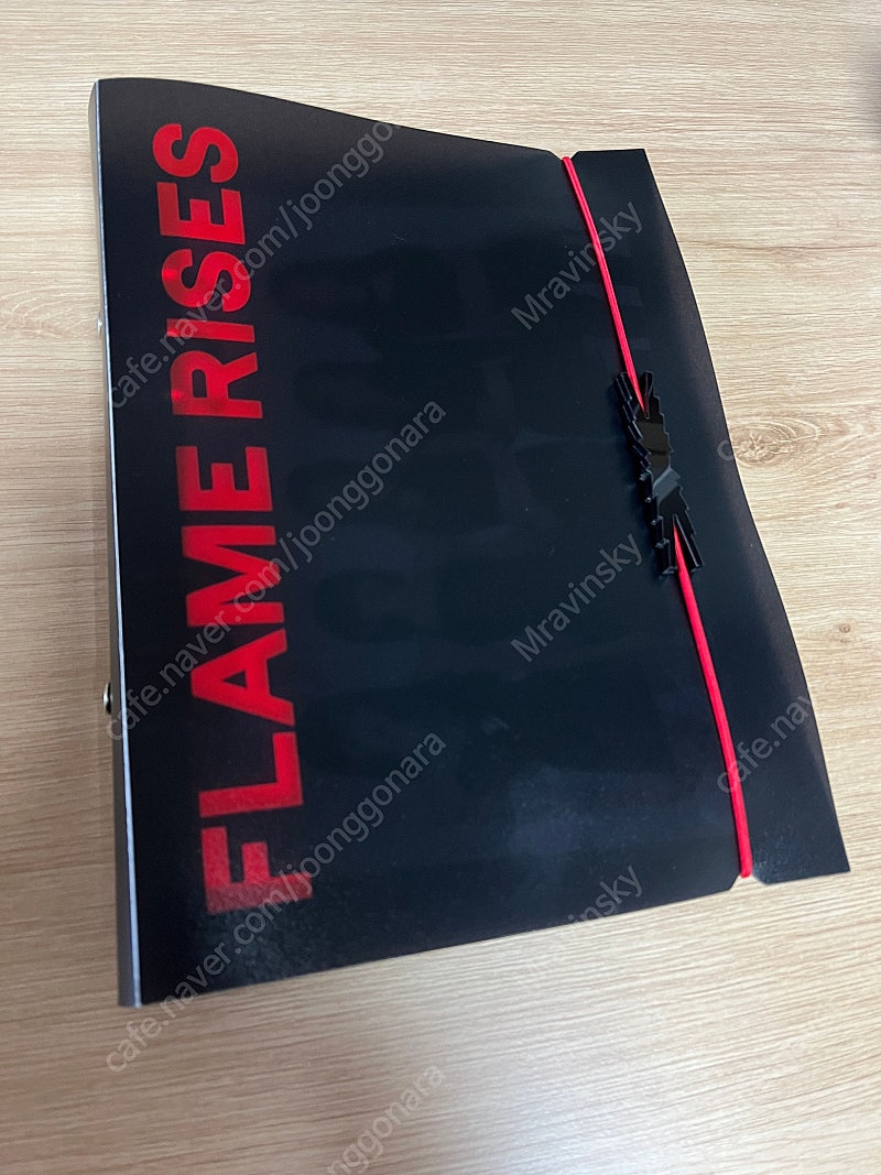 2023 르세라핌 투어 바인더 + 포카 65p 풀세트