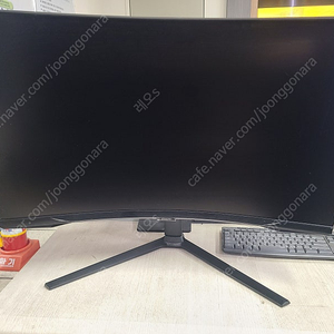 삼성 오디세이 Neo G7 S32BG750 4k 165hz 팝니다