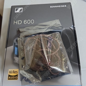 젠하이저 HD600 24년 10월구매품 실사용 100시간 미만 신림직거래