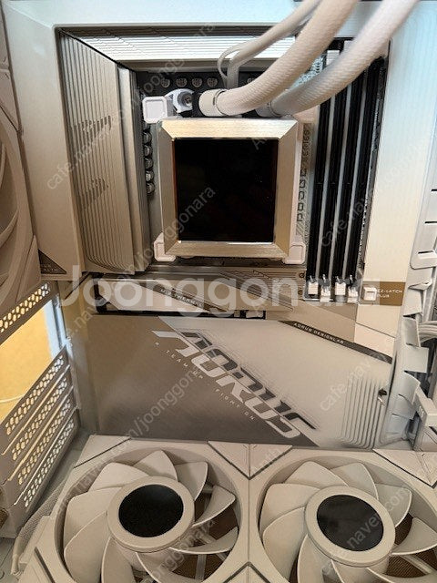 라이젠 9800x3d 화이트 반본체 판매합니다.--1