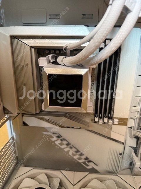 라이젠 9800x3d 화이트 반본체 판매합니다.--2