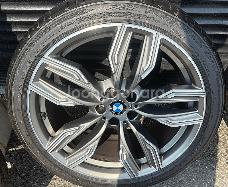 BMW M760Li 순정20인치 휠타이어--4