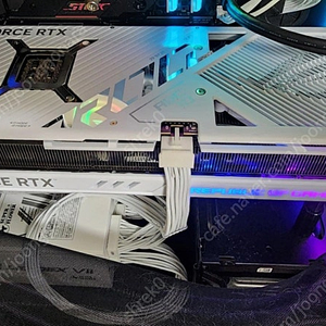 ASUS RTX4090 24G ROG white STRIX 팝니다.