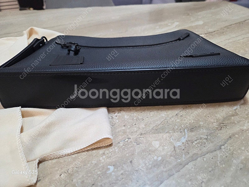 루이비통 에어로그램 아이패드 파우치 클러치백 판매합니다...--2