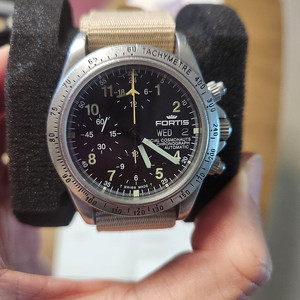 반티지 포티스 코스모넛 크로노그래프 602.22.142 판매합니다. Fortis cosmonauts chronograph