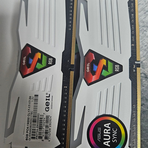 geil pc4-19200 cl17 16gb (8gb * 2) 판매합니다.