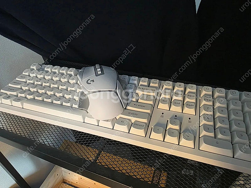 라이젠 9800X3D RTX5080 고사양컴퓨터 팝니다--2