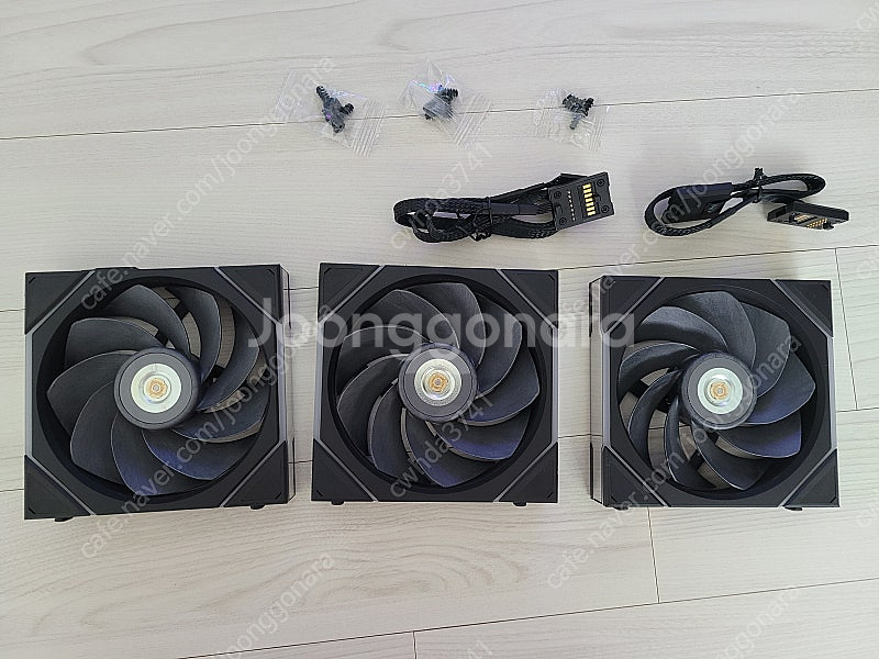 리안리 유니팬 LIAN LI UNI FAN TL120 리버스 블랙 3개팝니다.--0