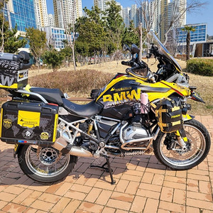 r1200gs 2015년식 75000km 넘어가는중 990만원 광주광역시