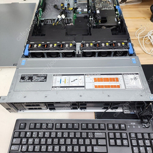 Dell 7920 Rack 워크스테이션 서버 제온 골드 40코어 80스레드 128G램을 400만원에 팝니다.