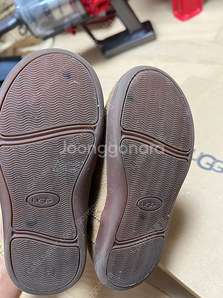 어그 UGG 키즈 조리2 스웨이드 양가죽 부츠--5