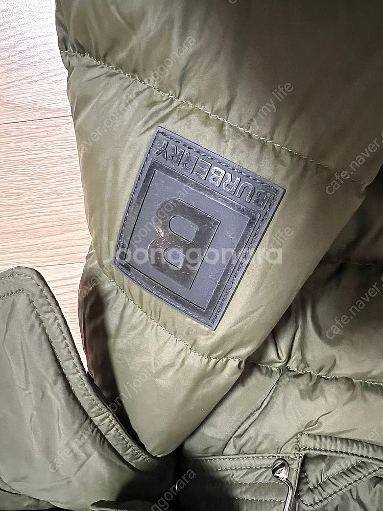 버버리 달머트 패딩 카키 xs--8