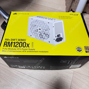 커세어 파워 CORSAIR RM1200x SHIFT 80PLUS Gold ATX3.0 (ATX/1200W) 팝니다.