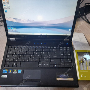 윈도우11정품 LG i7노트북 R590 (i7-Q720, SSD256G, DDR3 8G, DVDRW, 아답터+새이어폰 ) 택포15만