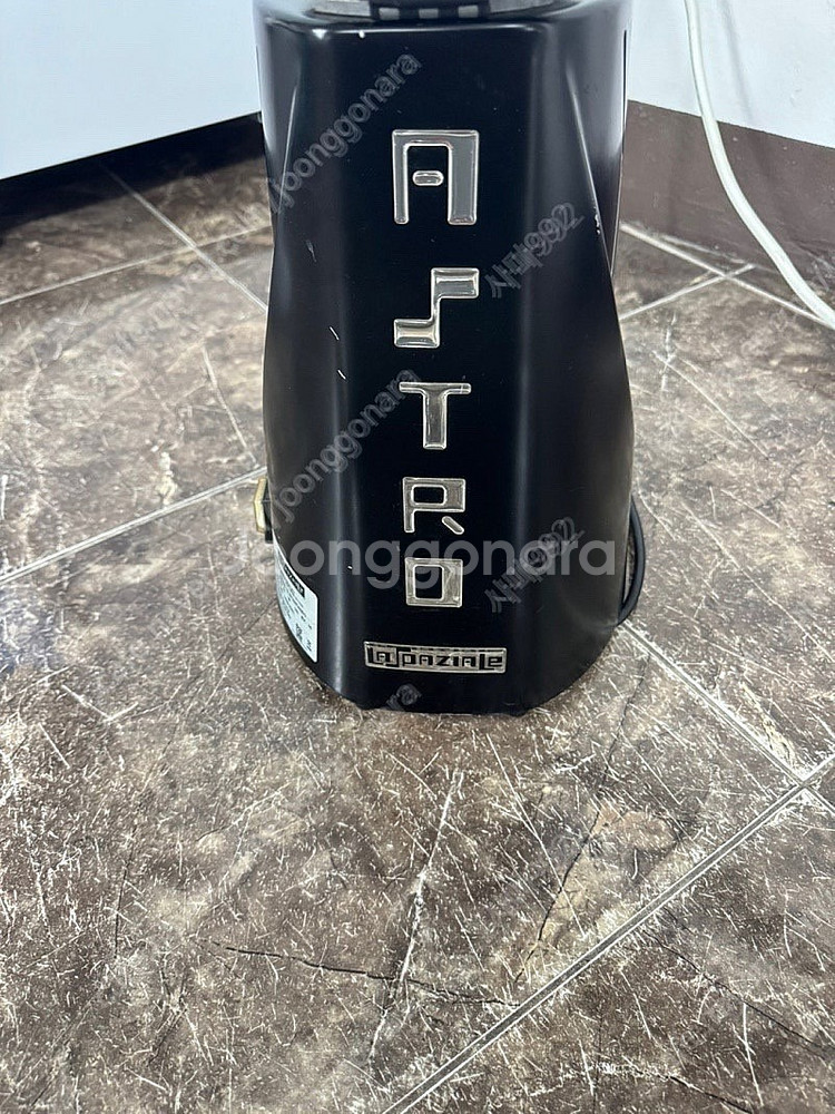 라스파지알레 아스트로 75MM 커피 반자동 그라인더 판매합니다.--2