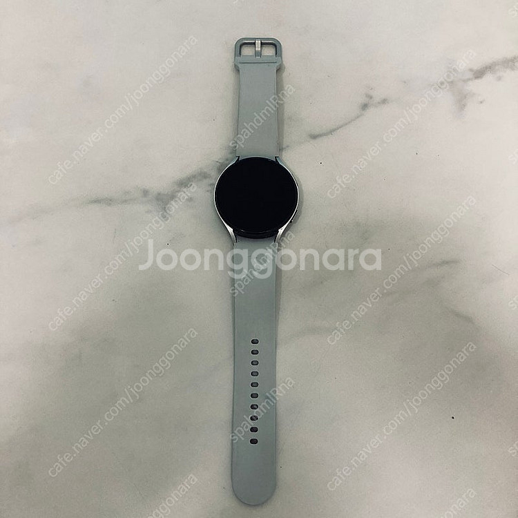 갤럭시 워치4 실버 44mm 케이블포함 매우깨끗 5만원...--0