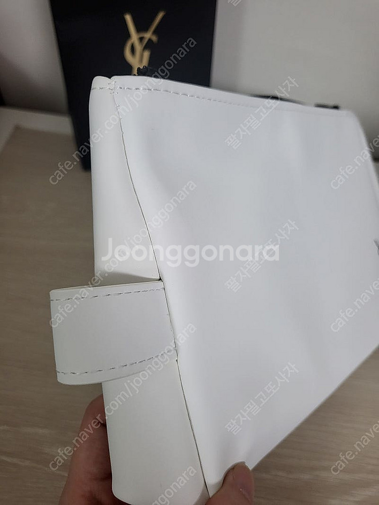 정품) 새상품 입생로랑 화이트 손잡이 파우치 (코스메틱--4