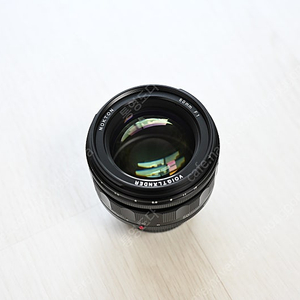 보이그랜더 녹턴 50mm F1.0 (50.0/50.1) Aspherical 라이카 M 마운트 판매합니다.