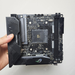 Asus ROG STRIX B550i 메인보드