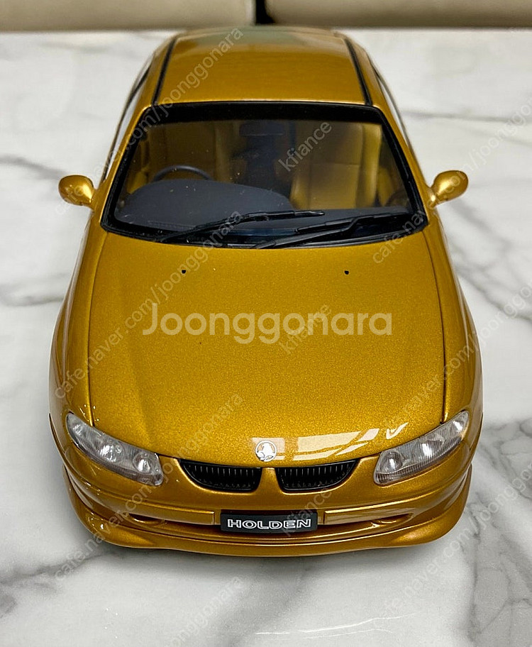 오토아트 1/18 다이캐스트 홀든 코모도어(holden...--1