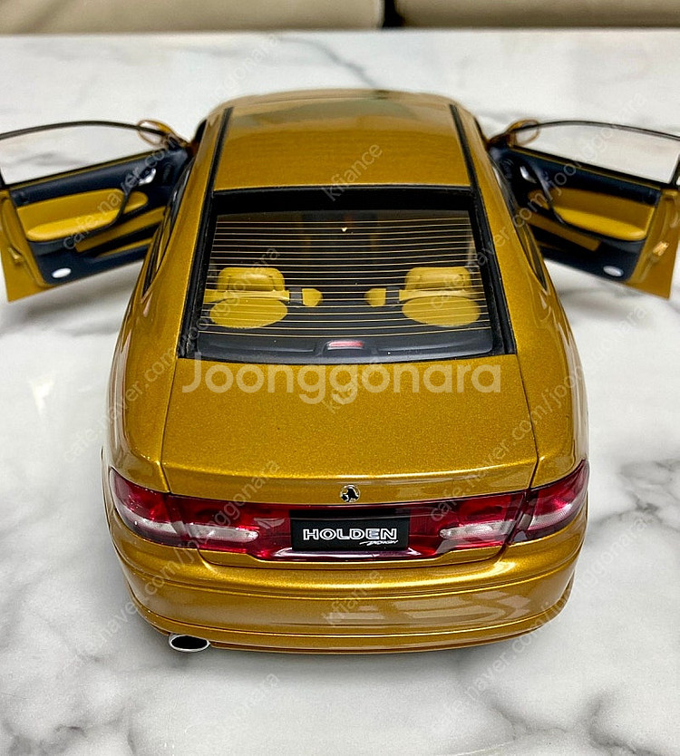 오토아트 1/18 다이캐스트 홀든 코모도어(holden...--2