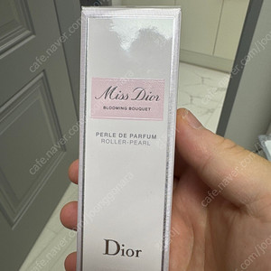 미스디올 블루밍부케 20ml 팝니다 새제품