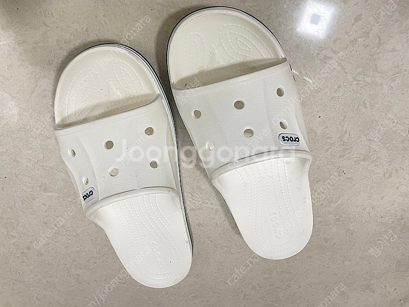 크록스 슬리퍼 팝니다.--1