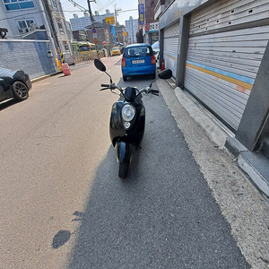 오토바이 팝니다 50cc 기름만 넣고 타시면 되요 서류ㅇ