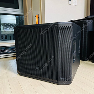 JBL SRX 818sp 우퍼 스피커 판매합니다