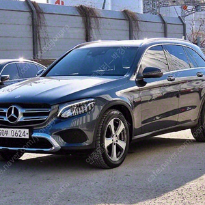 중고차 벤츠 GLC클래스 GLC 220d 4매틱 16년형 64,000키로 중고차전액할부 ★ 여유자금 ★ 수원 ★