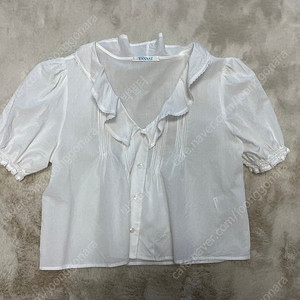 타낫 Wave shirring blouse