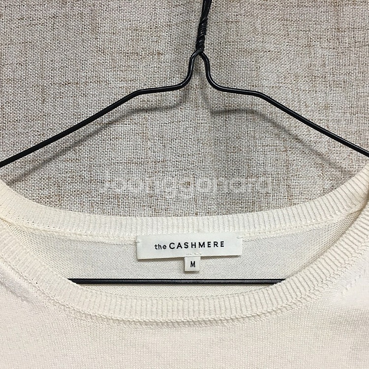 한섬 더캐시미어 23 버튼 캐시미어 니트 90--1