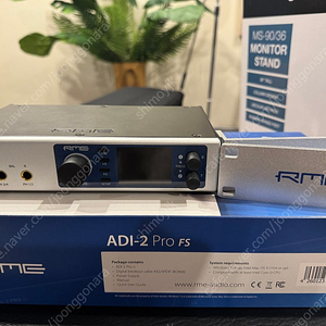 RME ADI-2 PRO FS (블루버전) 랙 날개 포함 판매합니다.