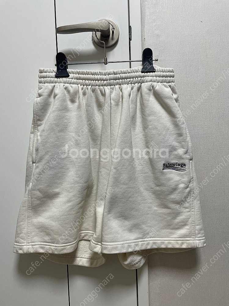 (새상품급, 백화점판) 발렌시아가 웨이브로고 반바지--0