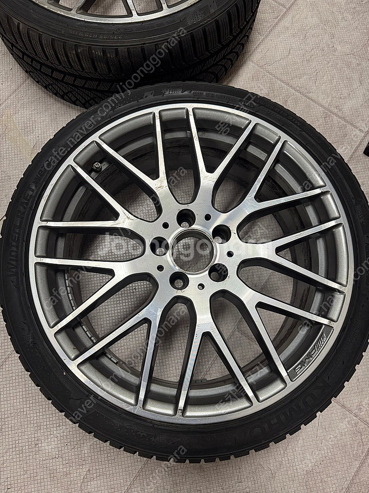 W176 AMG A45 19인치 순정 휠 한 세트팝니다--0