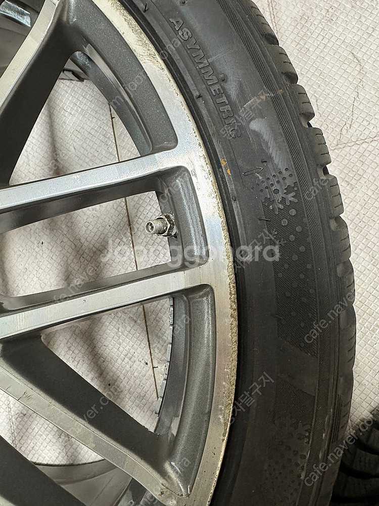 W176 AMG A45 19인치 순정 휠 한 세트팝니다--4