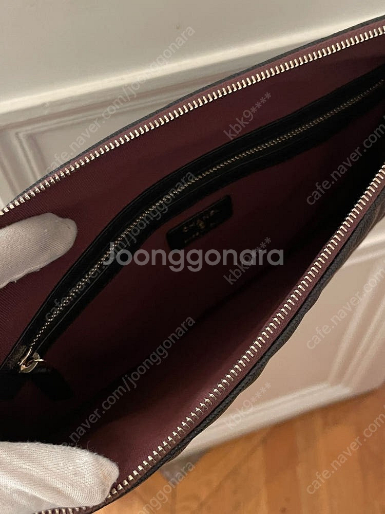 샤넬 클래식 클러치 라지 거의 새상품 판매합니다!--3