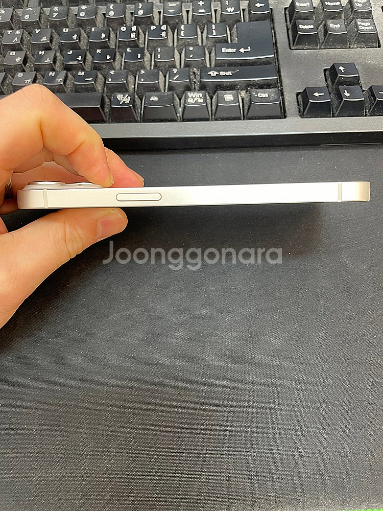 아이폰14 화이트 128GB 상태좋은 중고48만팝니다.--4