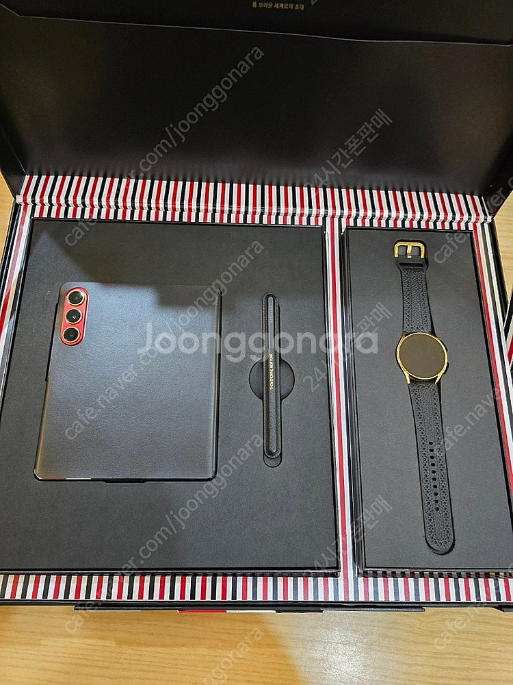 갤럭시Z폴드5톰브라운에디션512gb 국내판풀세트단순개봉...--4