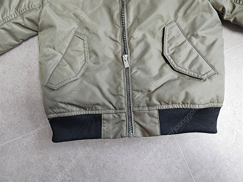 조던키즈 항공점퍼 5-6y 팝니다.--4