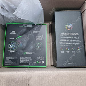 Razer kraken v4 pro + base station chroma v2