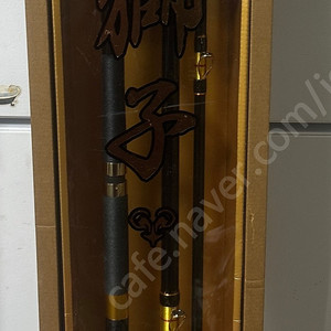 돌돔 장비 본사자 mh 2대 보증서 살아있음! 깔끔하게 사용하였습니다 5회미만사용 사람이 사용하다보니 너무 예민하면 패스해주세요