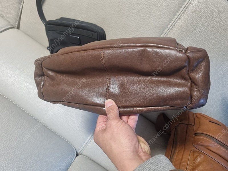 투미 비콘힐 가죽백팩 이미지