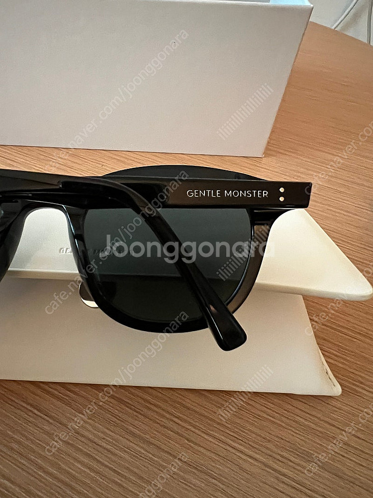 젠틀몬스터 선글라스--2