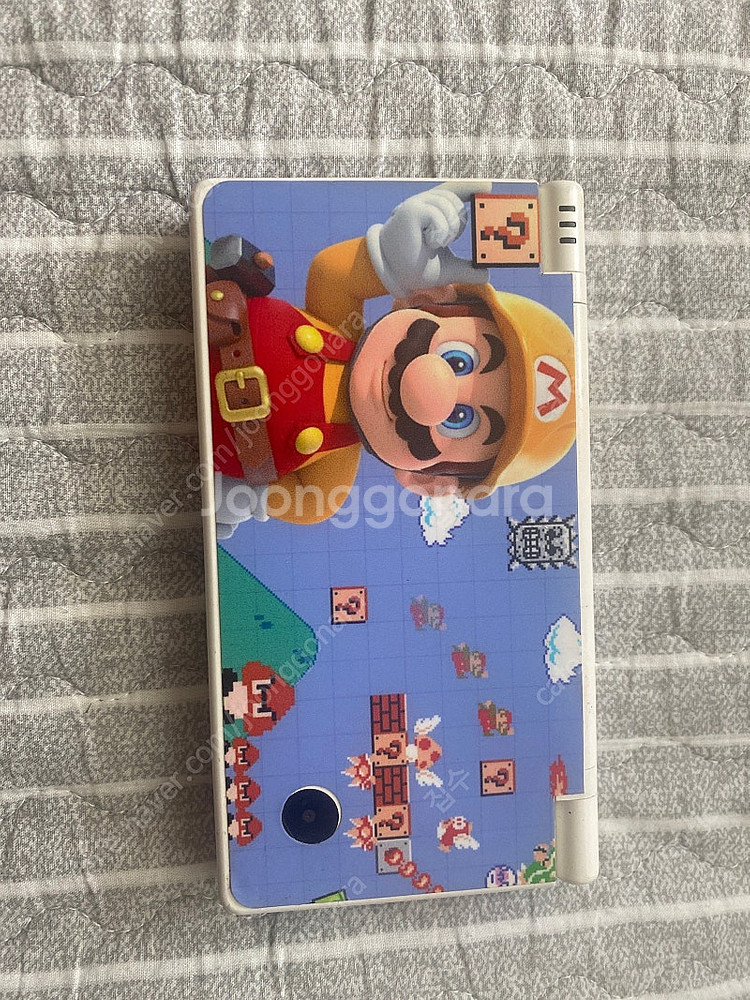 닌텐도 dsi + r4칩 판매합니다.--1