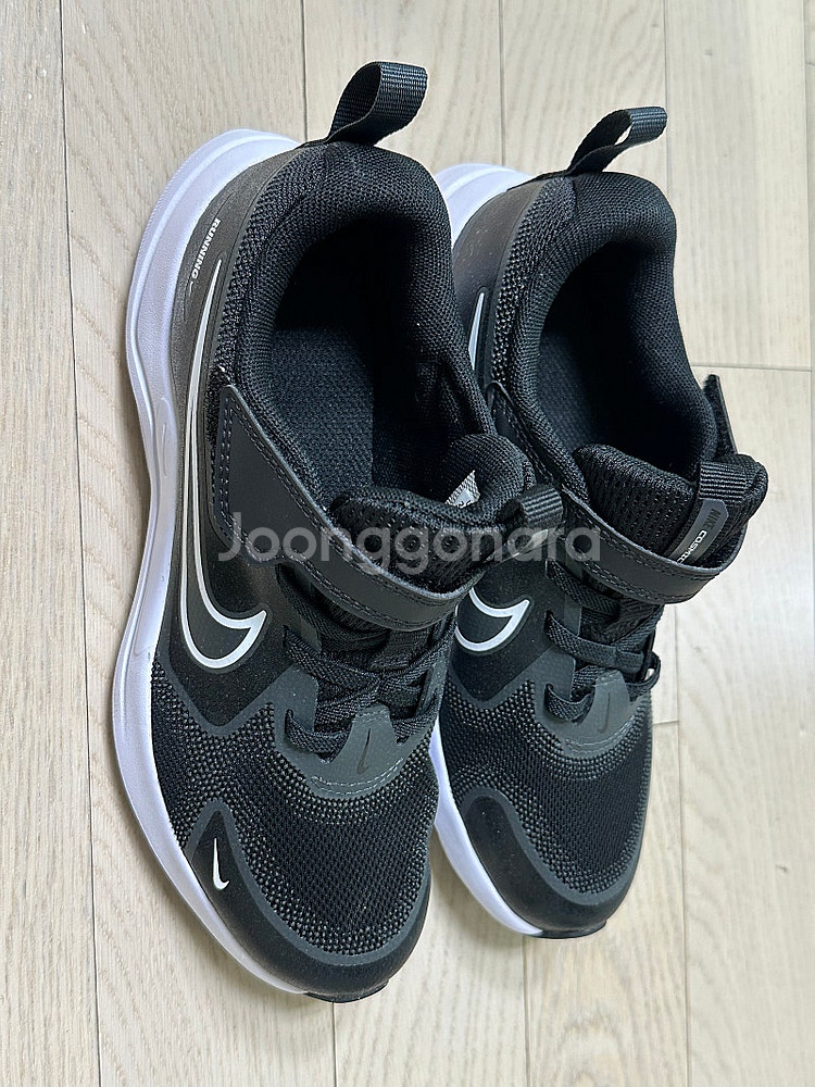 나이키 키즈 운동화 코스믹러너 215사이즈 (210-215)--2