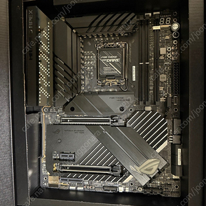 ASUS ROG MAXIMUS Z690 APEX 22년산